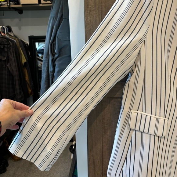Frame True Blazer Off White Striped - Picture 6 of 11